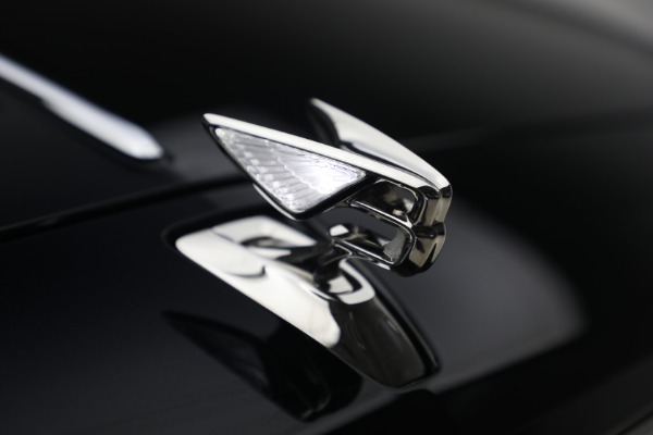 New 2026 Bentley Flying Spur Azure for sale $318,975 at Alfa Romeo of Greenwich in Greenwich CT 06830 13