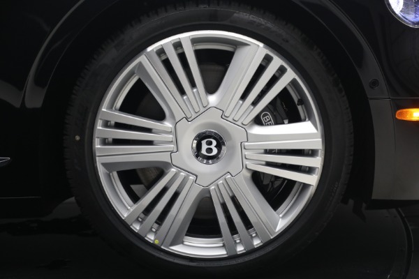 New 2026 Bentley Flying Spur Azure for sale $318,975 at Alfa Romeo of Greenwich in Greenwich CT 06830 17