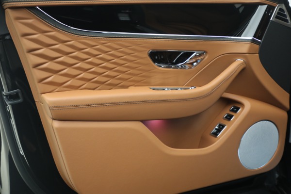 New 2026 Bentley Flying Spur Azure for sale $318,975 at Alfa Romeo of Greenwich in Greenwich CT 06830 18