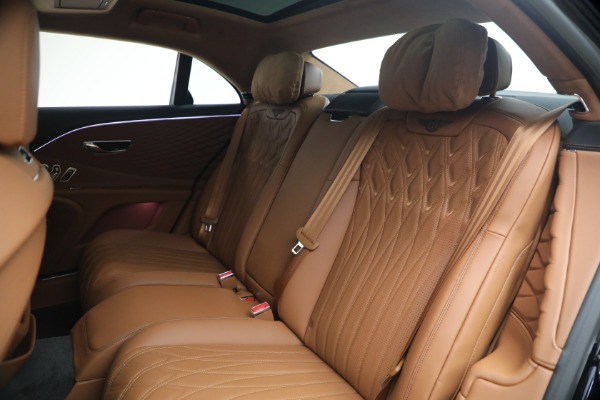 New 2026 Bentley Flying Spur Azure for sale $318,975 at Alfa Romeo of Greenwich in Greenwich CT 06830 24