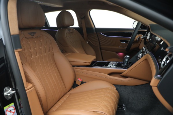 New 2026 Bentley Flying Spur Azure for sale $318,975 at Alfa Romeo of Greenwich in Greenwich CT 06830 28