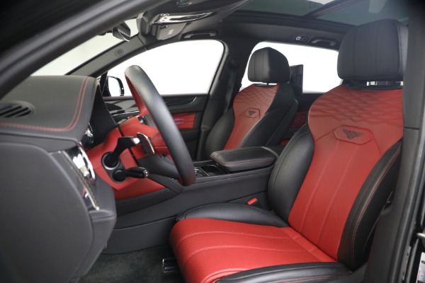 Used 2023 Bentley Bentayga EWB Azure V8 First Edition for sale $173,900 at Alfa Romeo of Greenwich in Greenwich CT 06830 21