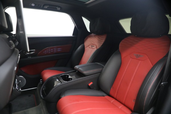 Used 2023 Bentley Bentayga EWB Azure V8 First Edition for sale $173,900 at Alfa Romeo of Greenwich in Greenwich CT 06830 26