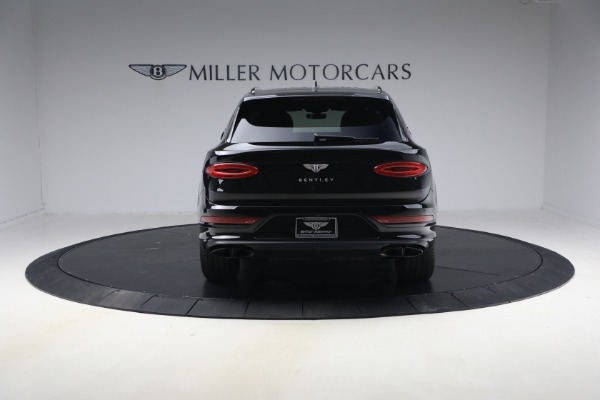 Used 2023 Bentley Bentayga EWB Azure V8 First Edition for sale $173,900 at Alfa Romeo of Greenwich in Greenwich CT 06830 6