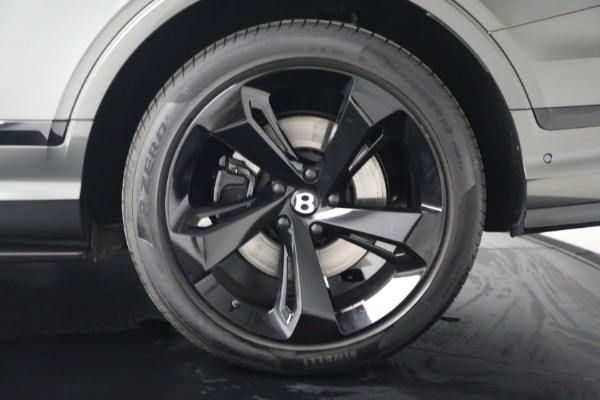 Used 2022 Bentley Bentayga V8 for sale $151,900 at Alfa Romeo of Greenwich in Greenwich CT 06830 15