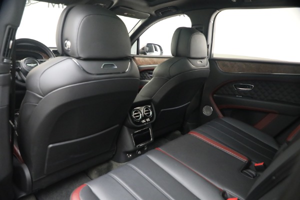 Used 2022 Bentley Bentayga V8 for sale $151,900 at Alfa Romeo of Greenwich in Greenwich CT 06830 21