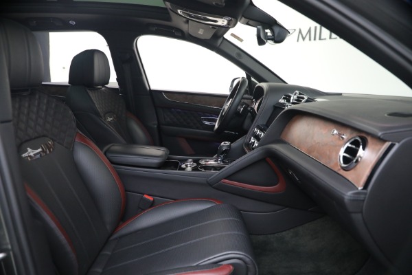 Used 2022 Bentley Bentayga V8 for sale $151,900 at Alfa Romeo of Greenwich in Greenwich CT 06830 26