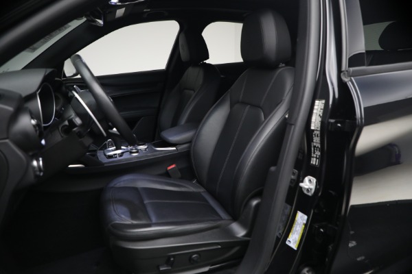 Used 2022 Alfa Romeo Stelvio Sprint for sale $24,900 at Alfa Romeo of Greenwich in Greenwich CT 06830 15