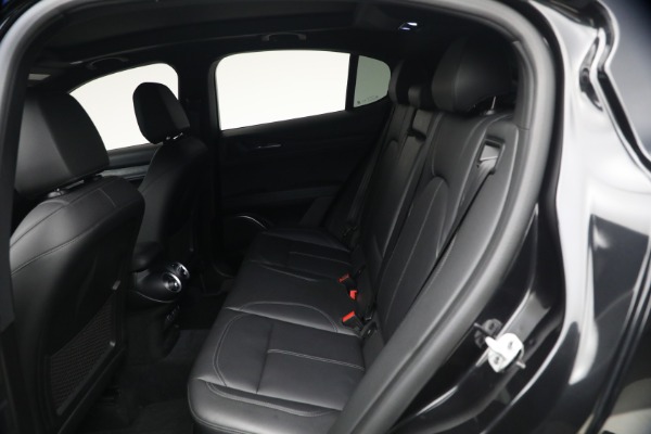 Used 2022 Alfa Romeo Stelvio Sprint for sale $24,900 at Alfa Romeo of Greenwich in Greenwich CT 06830 18