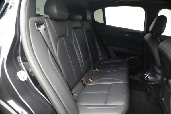 Used 2022 Alfa Romeo Stelvio Sprint for sale $24,900 at Alfa Romeo of Greenwich in Greenwich CT 06830 21