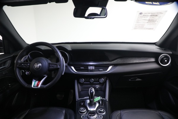 Used 2022 Alfa Romeo Stelvio Sprint for sale $24,900 at Alfa Romeo of Greenwich in Greenwich CT 06830 22