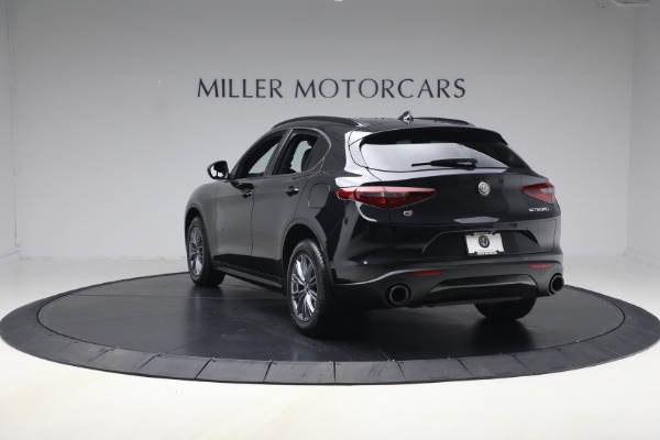Used 2022 Alfa Romeo Stelvio Sprint for sale $24,900 at Alfa Romeo of Greenwich in Greenwich CT 06830 5