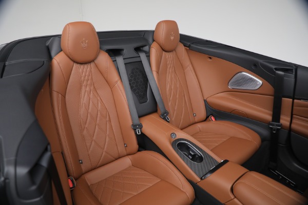 New 2026 Maserati GranCabrio Modena for sale $174,385 at Alfa Romeo of Greenwich in Greenwich CT 06830 25