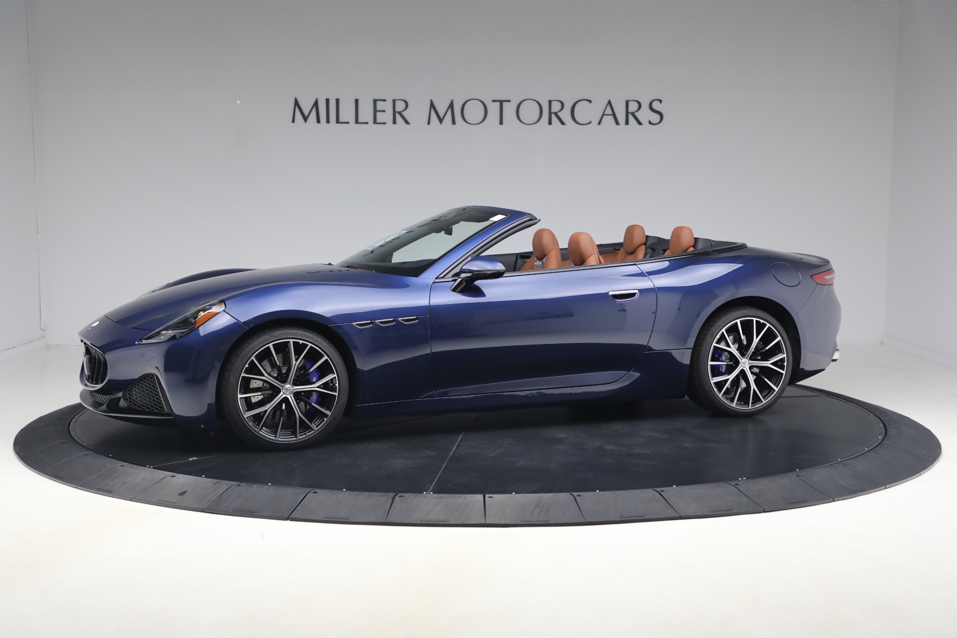 New 2026 Maserati GranCabrio Modena for sale $174,385 at Alfa Romeo of Greenwich in Greenwich CT 06830 1