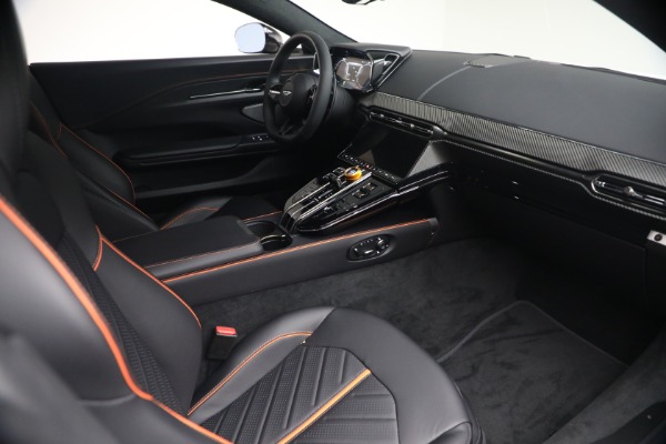 New 2026 Aston Martin Vantage S for sale $251,000 at Alfa Romeo of Greenwich in Greenwich CT 06830 18