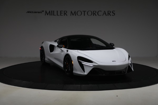 Used 2023 McLaren Artura for sale $184,900 at Alfa Romeo of Greenwich in Greenwich CT 06830 11