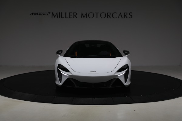 Used 2023 McLaren Artura for sale $184,900 at Alfa Romeo of Greenwich in Greenwich CT 06830 12