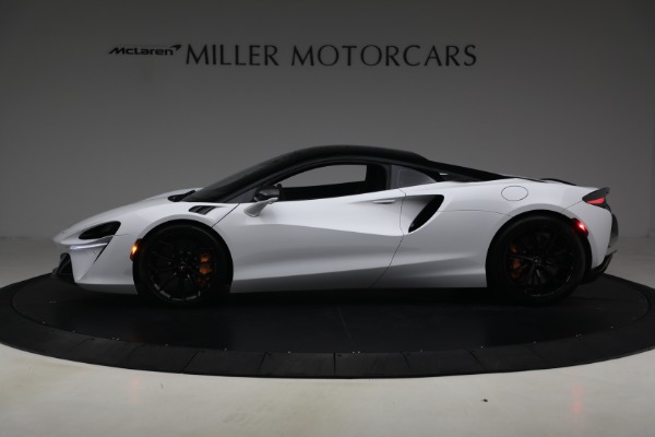 Used 2023 McLaren Artura for sale $184,900 at Alfa Romeo of Greenwich in Greenwich CT 06830 3