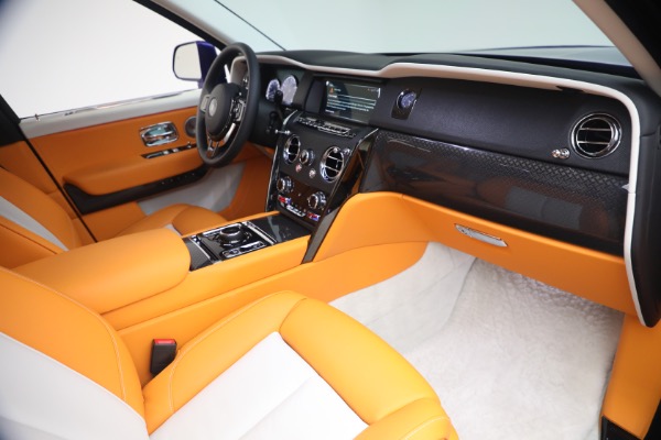 Used 2023 Rolls-Royce Black Badge Cullinan for sale $389,900 at Alfa Romeo of Greenwich in Greenwich CT 06830 18