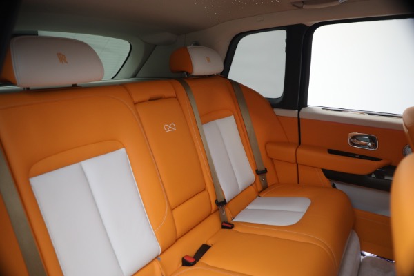Used 2023 Rolls-Royce Black Badge Cullinan for sale $389,900 at Alfa Romeo of Greenwich in Greenwich CT 06830 21