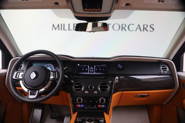 Used 2023 Rolls-Royce Black Badge Cullinan for sale $389,900 at Alfa Romeo of Greenwich in Greenwich CT 06830 4