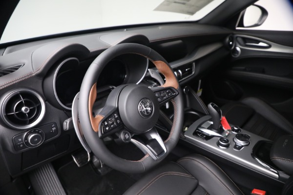 New 2025 Alfa Romeo Stelvio Intensa for sale $58,654 at Alfa Romeo of Greenwich in Greenwich CT 06830 21