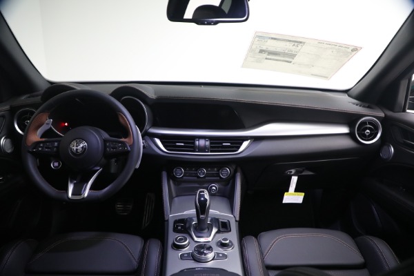 New 2025 Alfa Romeo Stelvio Intensa for sale $58,654 at Alfa Romeo of Greenwich in Greenwich CT 06830 22