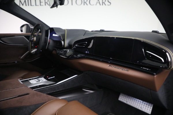 Used 2025 Ferrari Purosangue for sale $534,900 at Alfa Romeo of Greenwich in Greenwich CT 06830 17