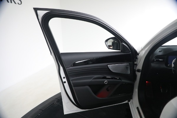 New 2026 Maserati Grecale Modena V6 for sale $95,345 at Alfa Romeo of Greenwich in Greenwich CT 06830 22