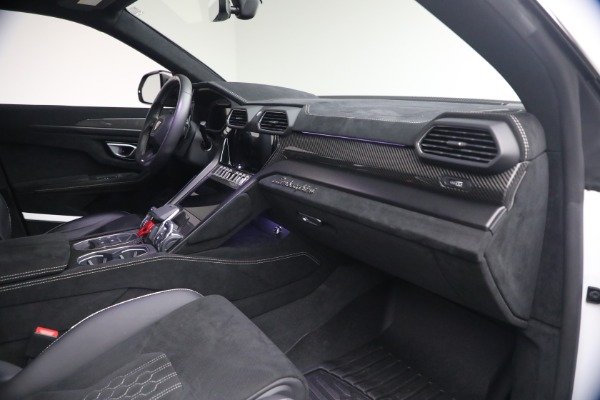 Used 2024 Lamborghini Urus Performante for sale $289,900 at Alfa Romeo of Greenwich in Greenwich CT 06830 25