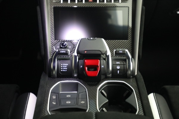 Used 2024 Lamborghini Urus Performante for sale $289,900 at Alfa Romeo of Greenwich in Greenwich CT 06830 28
