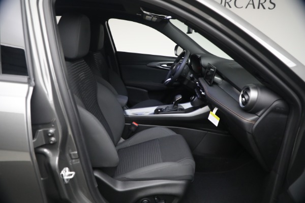 New 2026 Alfa Romeo Tonale Sprint for sale $43,935 at Alfa Romeo of Greenwich in Greenwich CT 06830 15