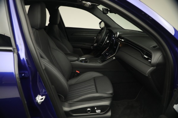 New 2026 Maserati Grecale Modena V6 for sale $92,055 at Alfa Romeo of Greenwich in Greenwich CT 06830 16