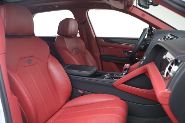 Used 2023 Bentley Bentayga S V8 for sale $155,900 at Alfa Romeo of Greenwich in Greenwich CT 06830 28