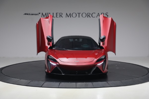 Used 2024 McLaren Artura TechLux for sale Call for price at Alfa Romeo of Greenwich in Greenwich CT 06830 13