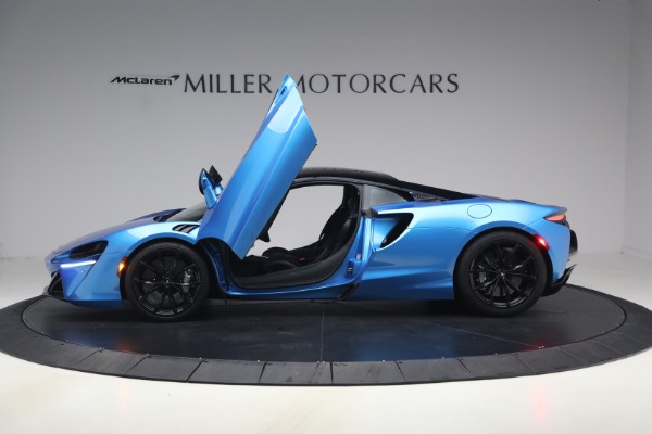 Used 2024 McLaren Artura Performance for sale $182,900 at Alfa Romeo of Greenwich in Greenwich CT 06830 15