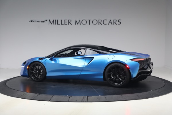 Used 2024 McLaren Artura Performance for sale $182,900 at Alfa Romeo of Greenwich in Greenwich CT 06830 4