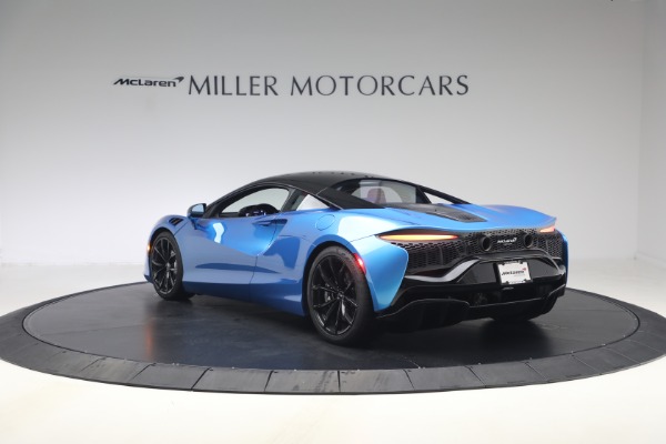 Used 2024 McLaren Artura Performance for sale $182,900 at Alfa Romeo of Greenwich in Greenwich CT 06830 5