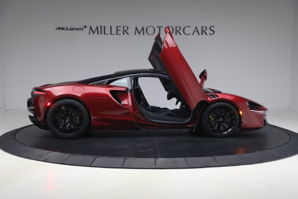 Used 2023 McLaren Artura Performance for sale $179,900 at Alfa Romeo of Greenwich in Greenwich CT 06830 18
