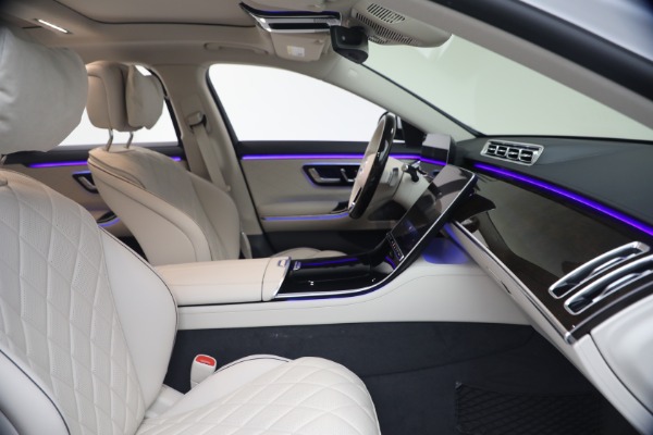 Used 2026 Mercedes-Benz S-Class S 580 4MATIC for sale $125,900 at Alfa Romeo of Greenwich in Greenwich CT 06830 21