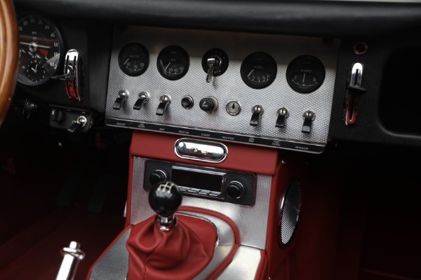 Used 1964 Jaguar E-Type for sale $185,000 at Alfa Romeo of Greenwich in Greenwich CT 06830 27