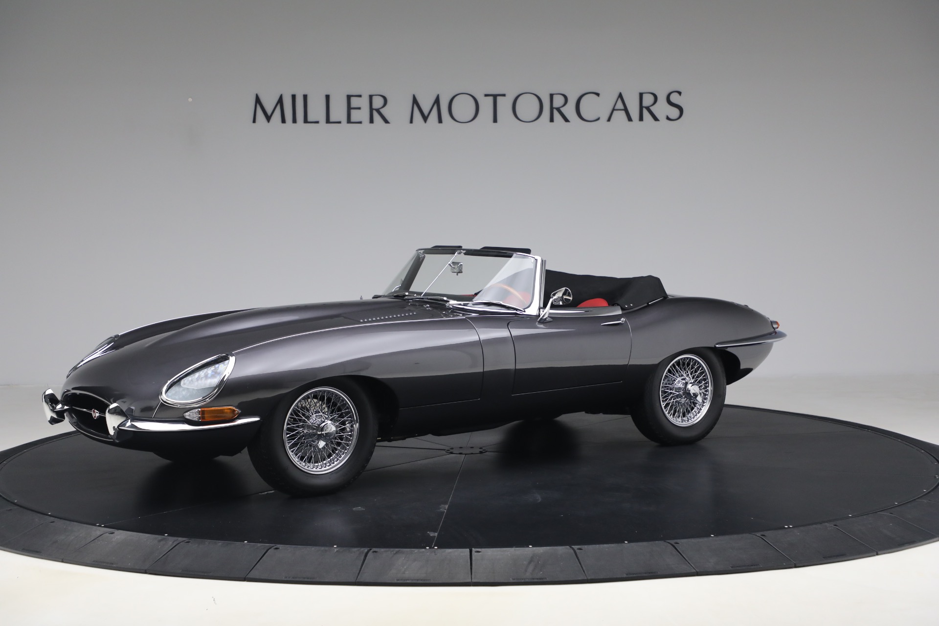 Used 1964 Jaguar E-Type for sale $185,000 at Alfa Romeo of Greenwich in Greenwich CT 06830 1