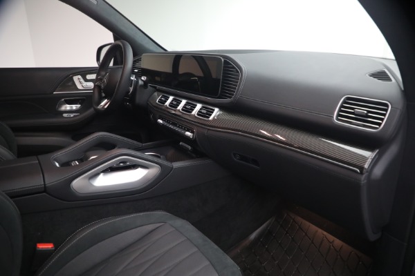 Used 2026 Mercedes-Benz GLS AMG GLS 63 for sale $147,900 at Alfa Romeo of Greenwich in Greenwich CT 06830 22