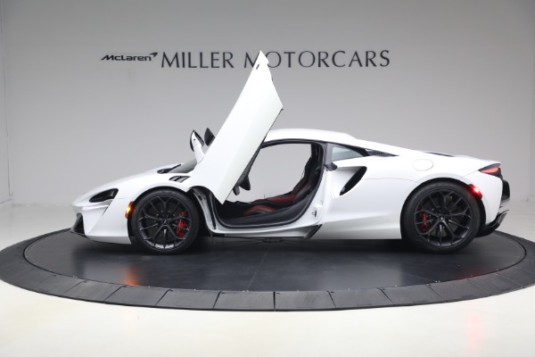 Used 2023 McLaren Artura TechLux for sale $164,900 at Alfa Romeo of Greenwich in Greenwich CT 06830 15
