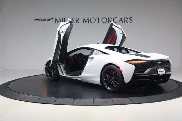 Used 2023 McLaren Artura TechLux for sale $164,900 at Alfa Romeo of Greenwich in Greenwich CT 06830 16