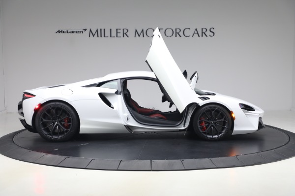 Used 2023 McLaren Artura TechLux for sale $164,900 at Alfa Romeo of Greenwich in Greenwich CT 06830 18