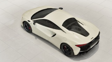 Used 2023 McLaren Artura TechLux for sale $164,900 at Alfa Romeo of Greenwich in Greenwich CT 06830 4