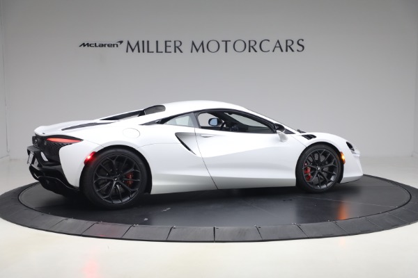 Used 2023 McLaren Artura TechLux for sale $164,900 at Alfa Romeo of Greenwich in Greenwich CT 06830 8