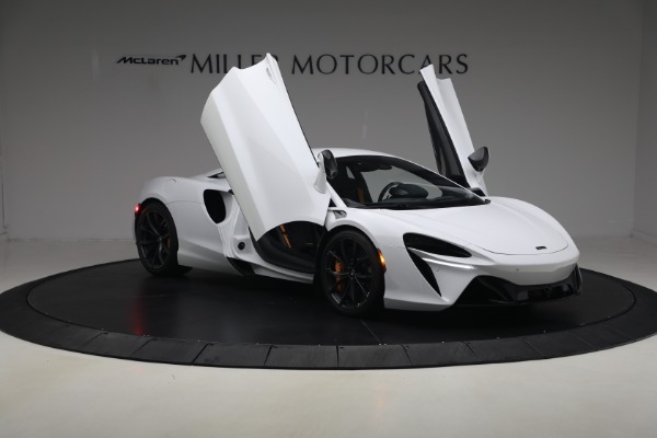 Used 2023 McLaren Artura Performance for sale $164,900 at Alfa Romeo of Greenwich in Greenwich CT 06830 20