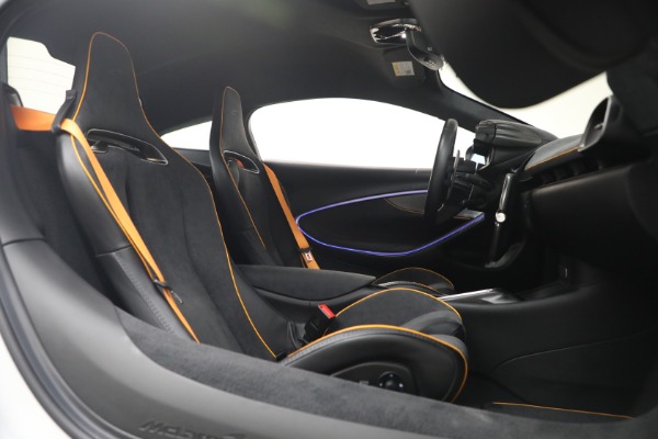 Used 2023 McLaren Artura Performance for sale $164,900 at Alfa Romeo of Greenwich in Greenwich CT 06830 25